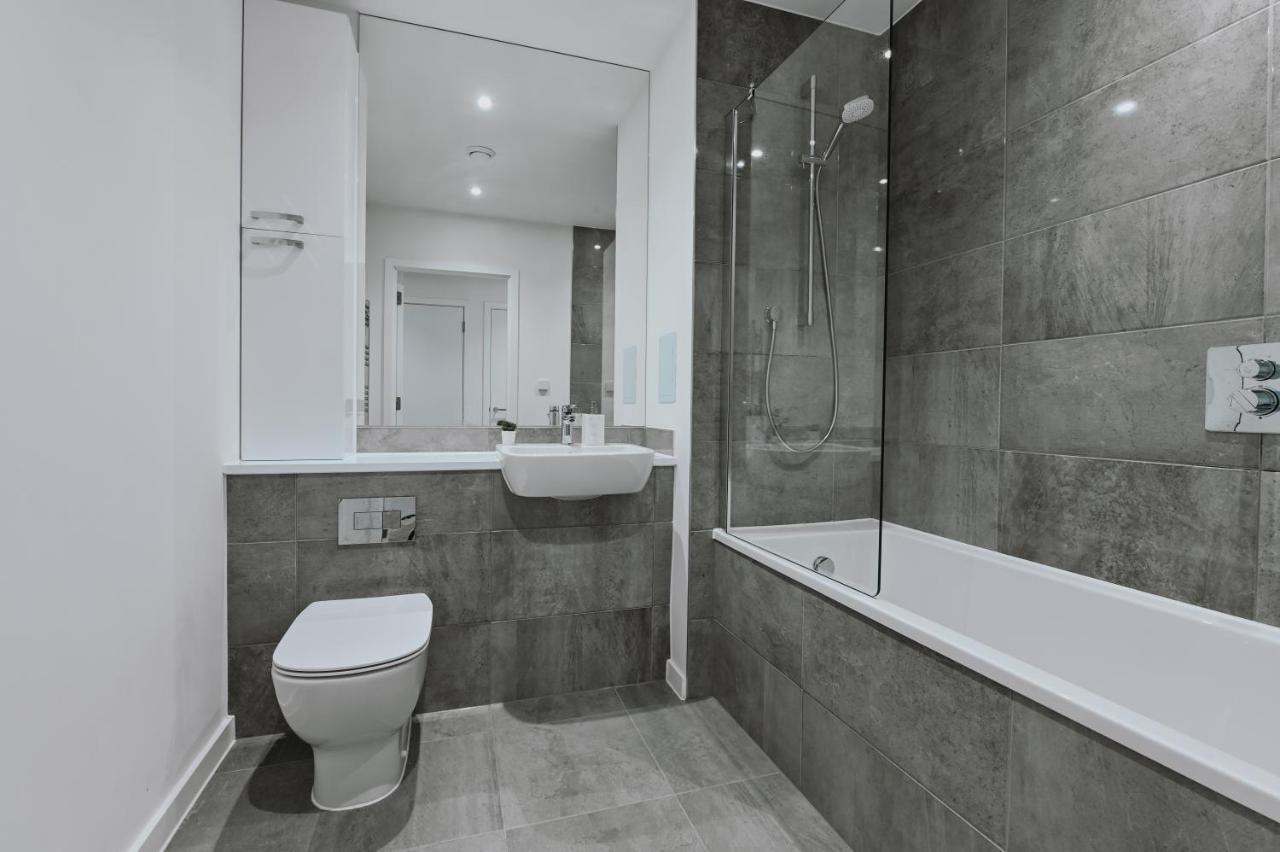 Khayat Homes - The Owelor - Two Bed London Bagian luar foto