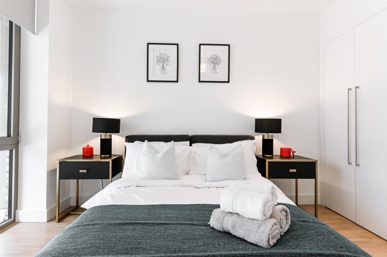 Khayat Homes - The Owelor - Two Bed London Bagian luar foto