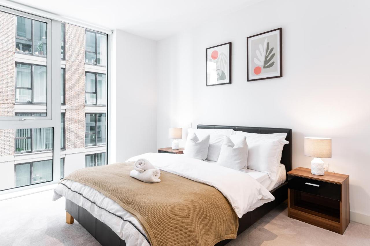 Khayat Homes - The Owelor - Two Bed London Bagian luar foto