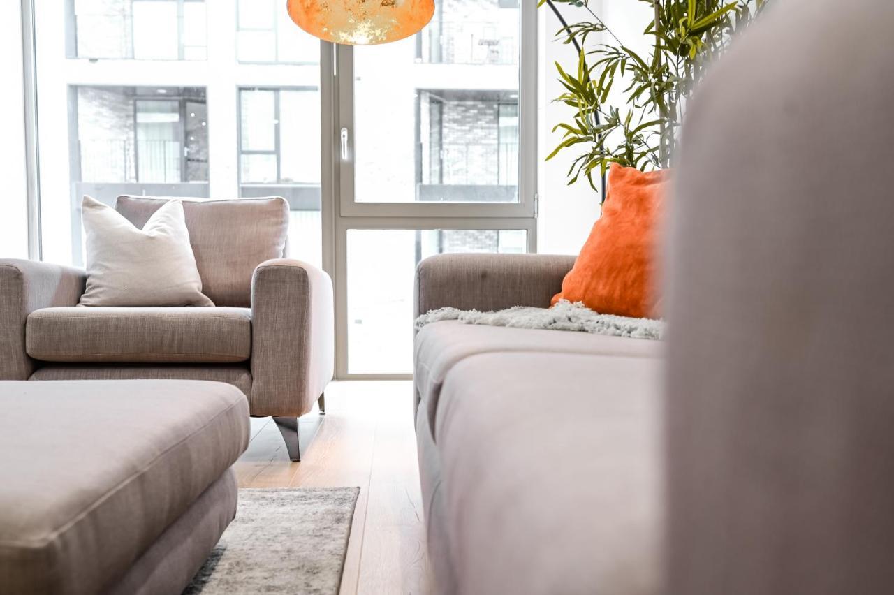 Khayat Homes - The Owelor - Two Bed London Bagian luar foto