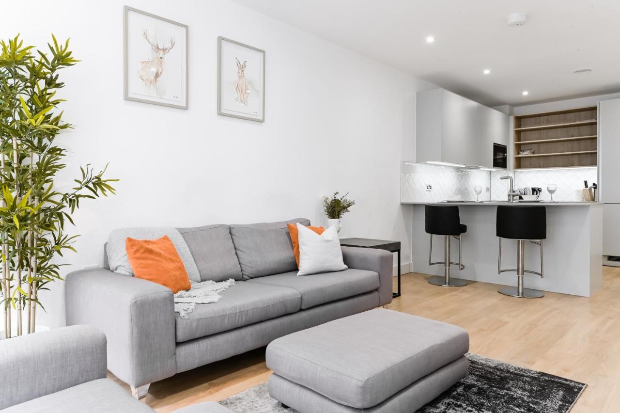 Khayat Homes - The Owelor - Two Bed London Bagian luar foto