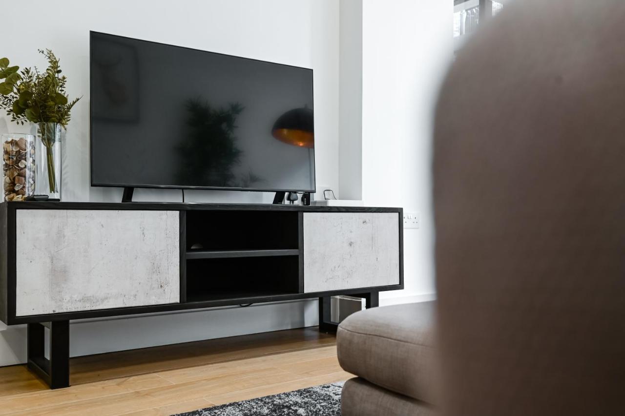 Khayat Homes - The Owelor - Two Bed London Bagian luar foto
